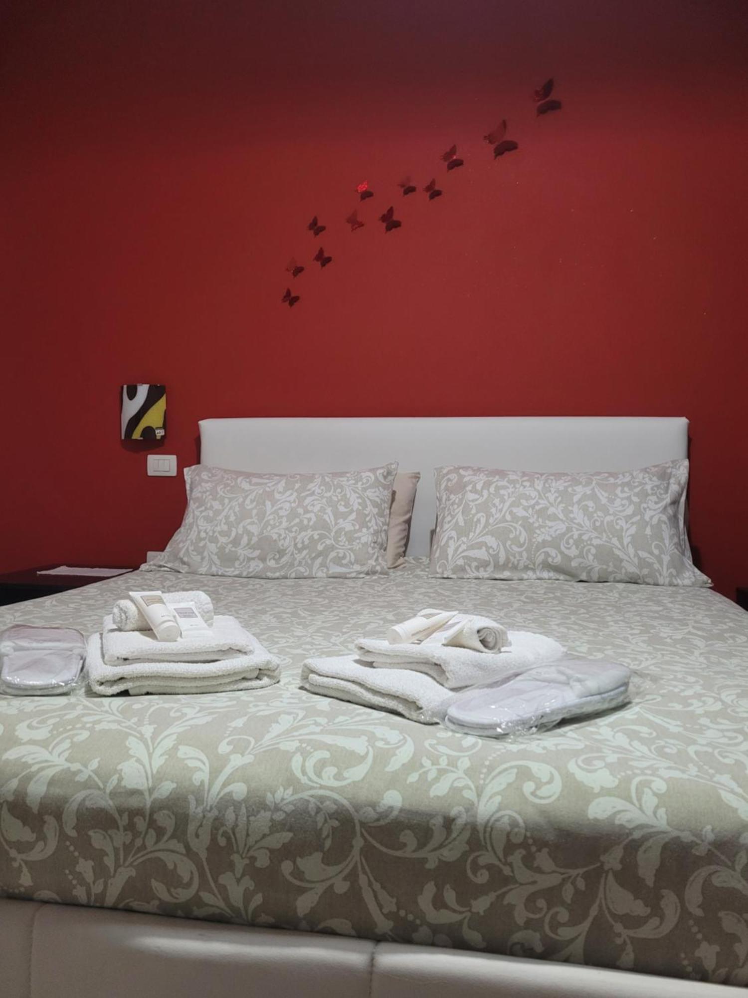 Butterflyhouse Villa Monserrato Bagian luar foto